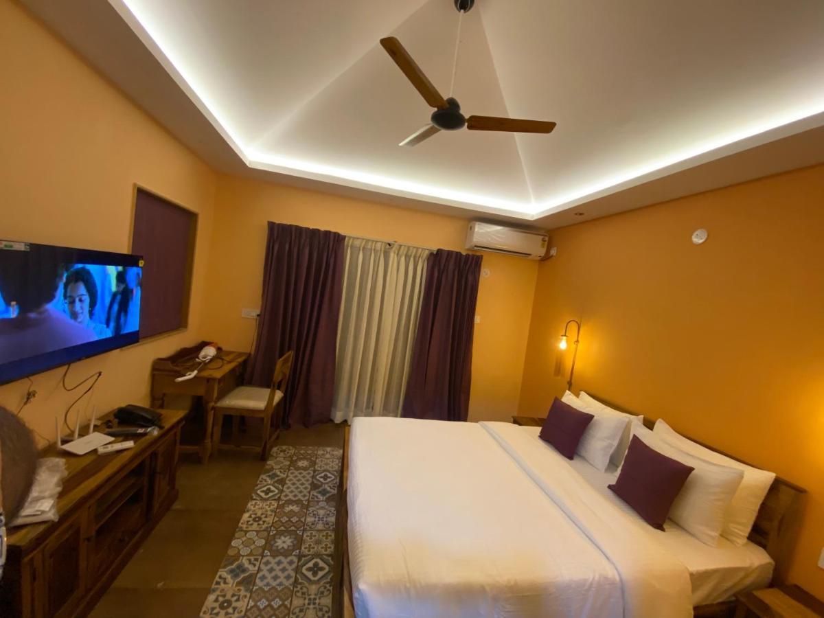 Atmani Waterfront Resort Cola Εξωτερικό φωτογραφία