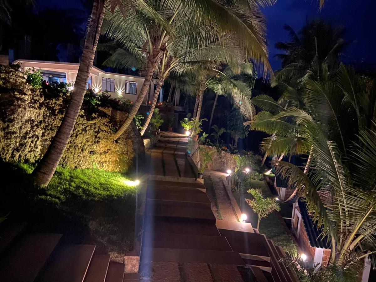 Atmani Waterfront Resort Cola Εξωτερικό φωτογραφία